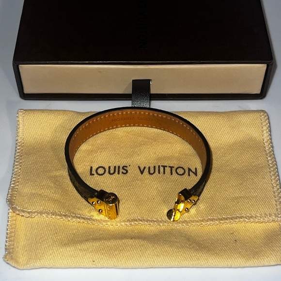 Louis Vuitton nano monogram bracelet 17 in - Picture 2 of 16